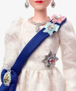 Barbie Signature Queen Elizabeth II Platinum Jubilee Doll -Barbie Shop 3042805313 86616.1655781354