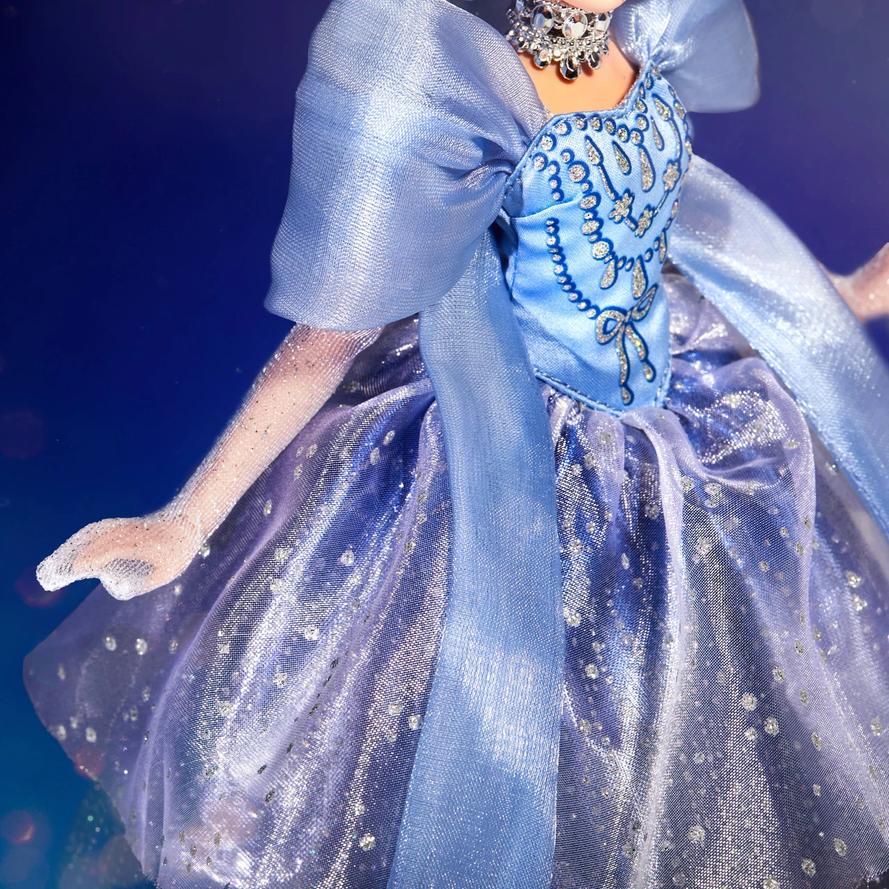 Disney Princess Style Series Holiday Style Cinderella 5 Disney Princess Style Series Holiday Style Cinderella - Image 3